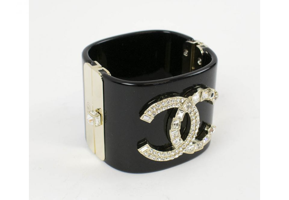 Vintage Chanel Belts - 282 For Sale at 1stDibs  vintage chanel gold chain  belt, chanel belts for sale, chanel chain belt