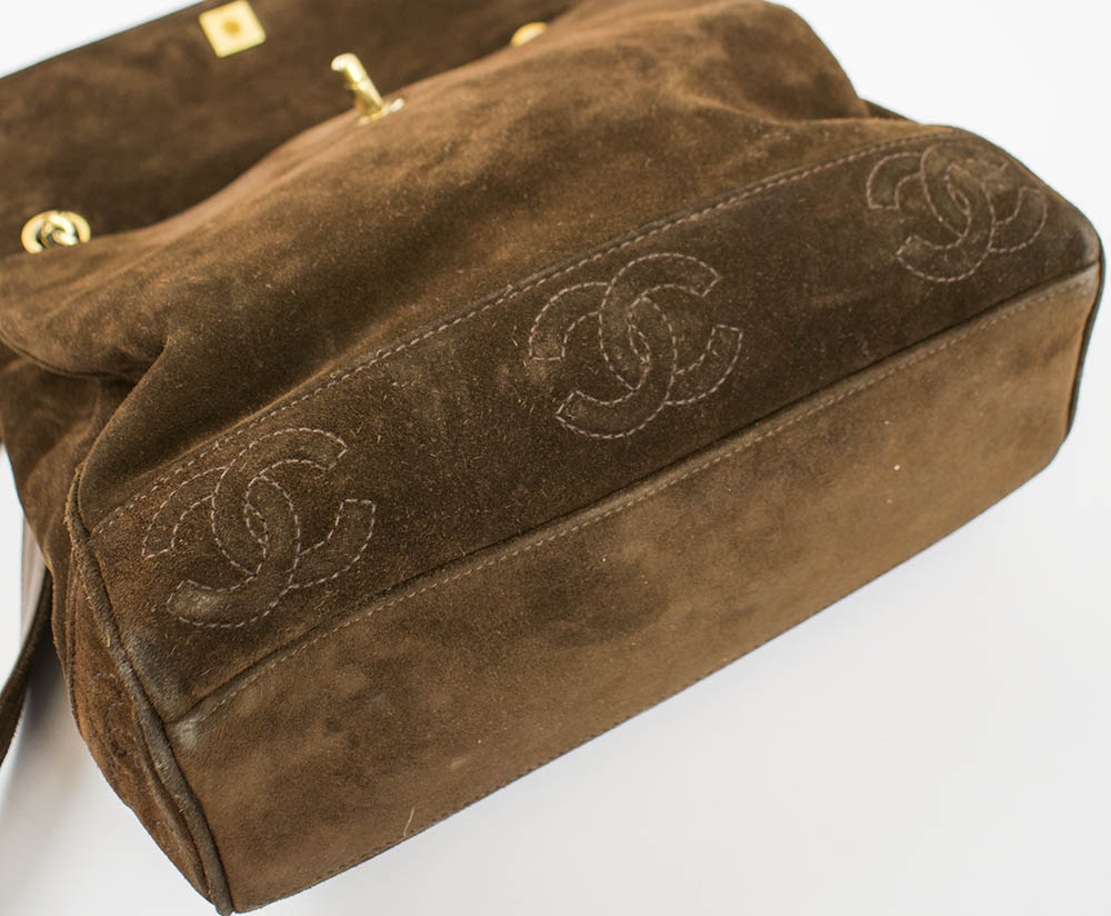 Lot - Vintage CHANEL 'Hobo' Brown Suede Bag