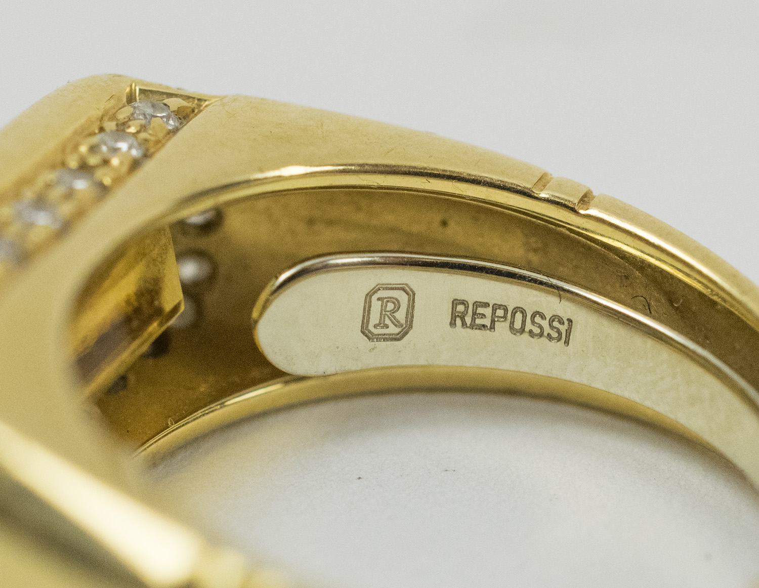 REPOSSI RING, 18K yellow gold, set a facetted citrine and diamonds.