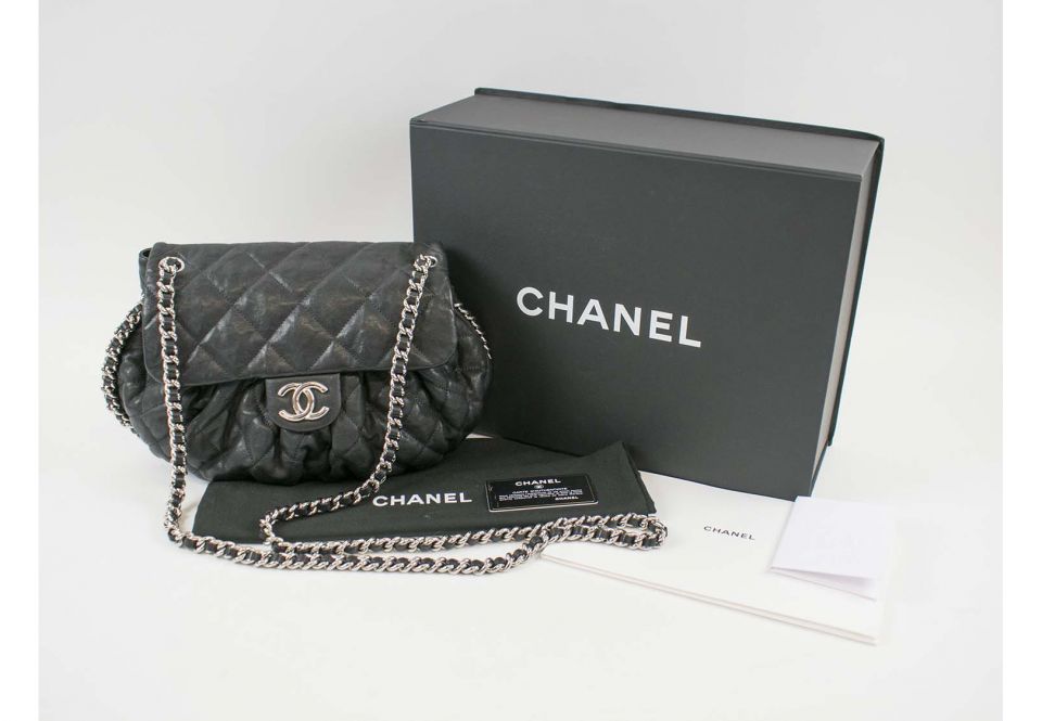 chanel handbag black quilted