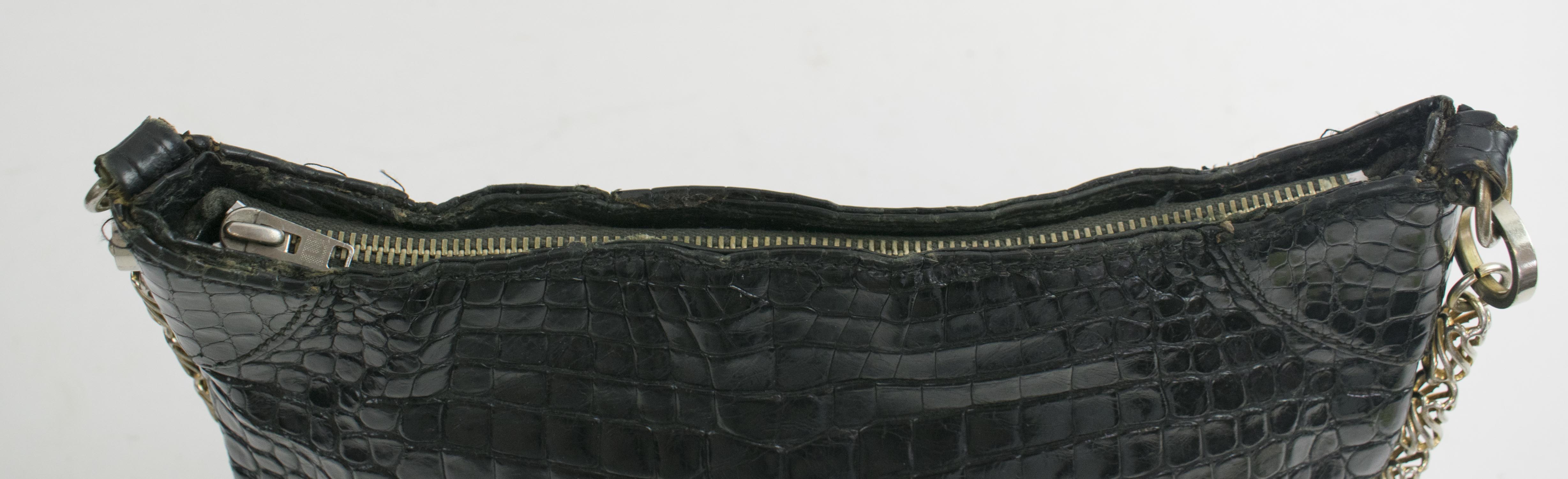 Vintage GUCCI GG Glossy Black Crocodile Flap Women’s Shoulder Bag