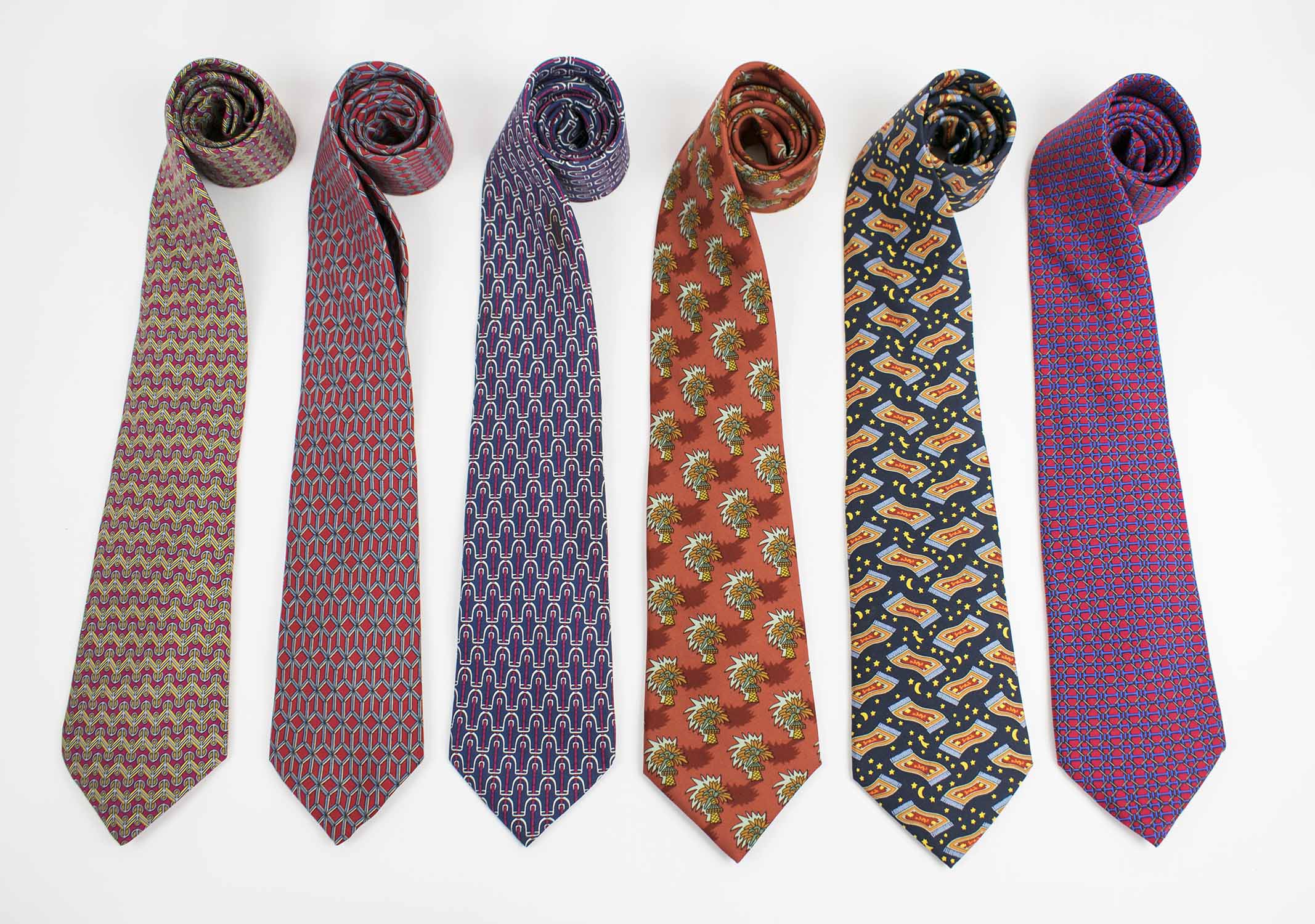 HERMÉS TIES, a collection of six patterned silk ties. (6)