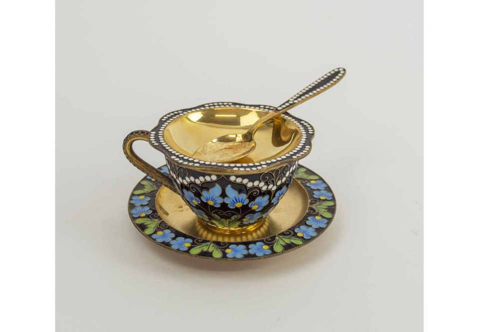 Louis Vuitton - Cup and Saucer - Porcelain - Catawiki