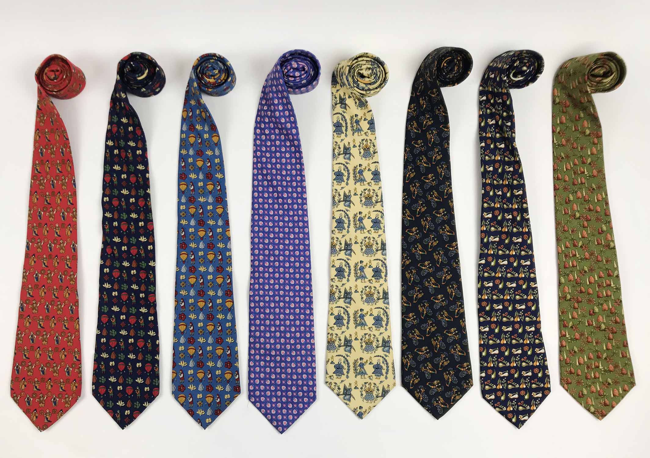 FERRAGAMO TIES, a collection of eight patterned silk ties. (8)