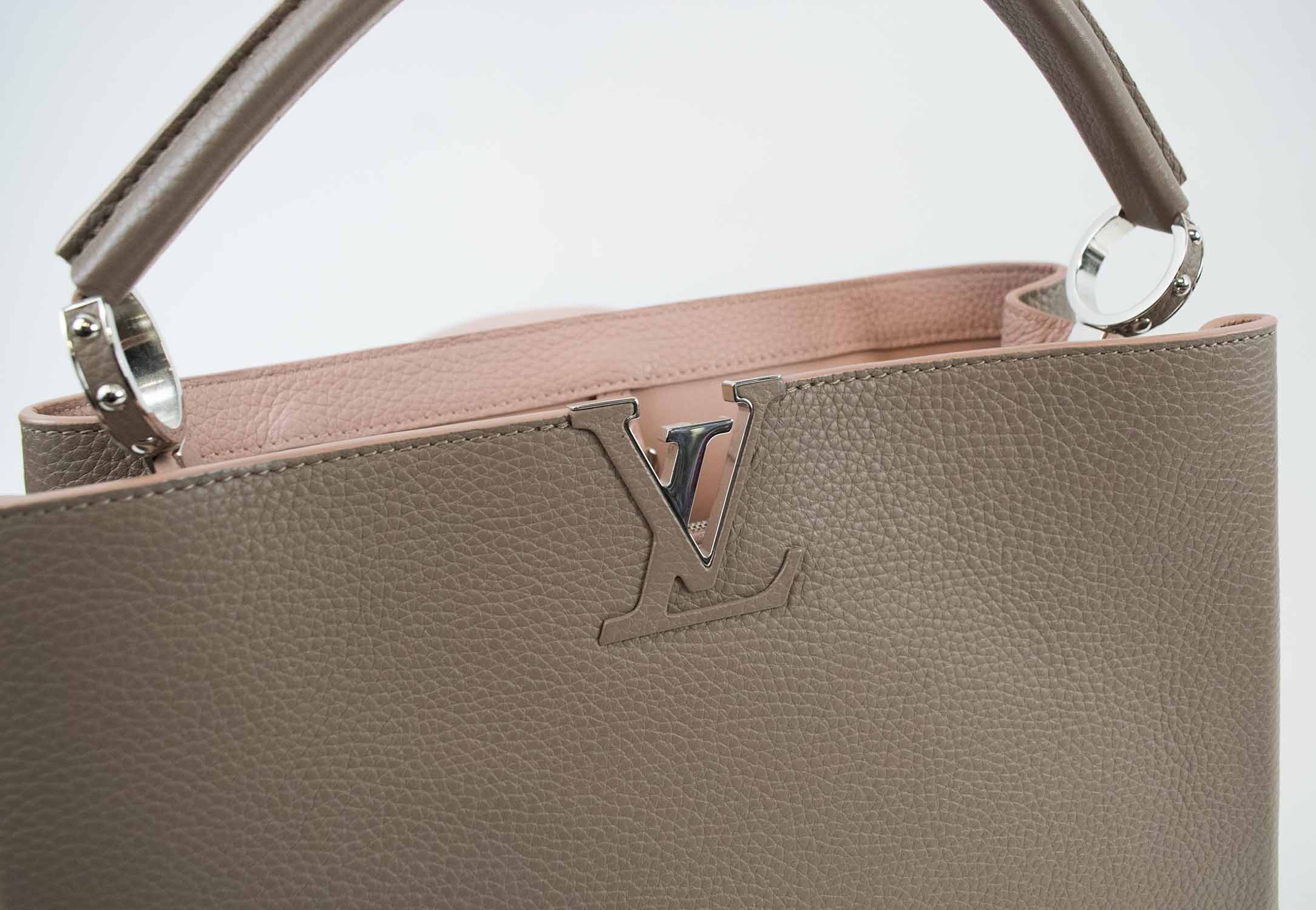 LOUIS VUITTON CAPUCINES MM, leather with leather pink interior